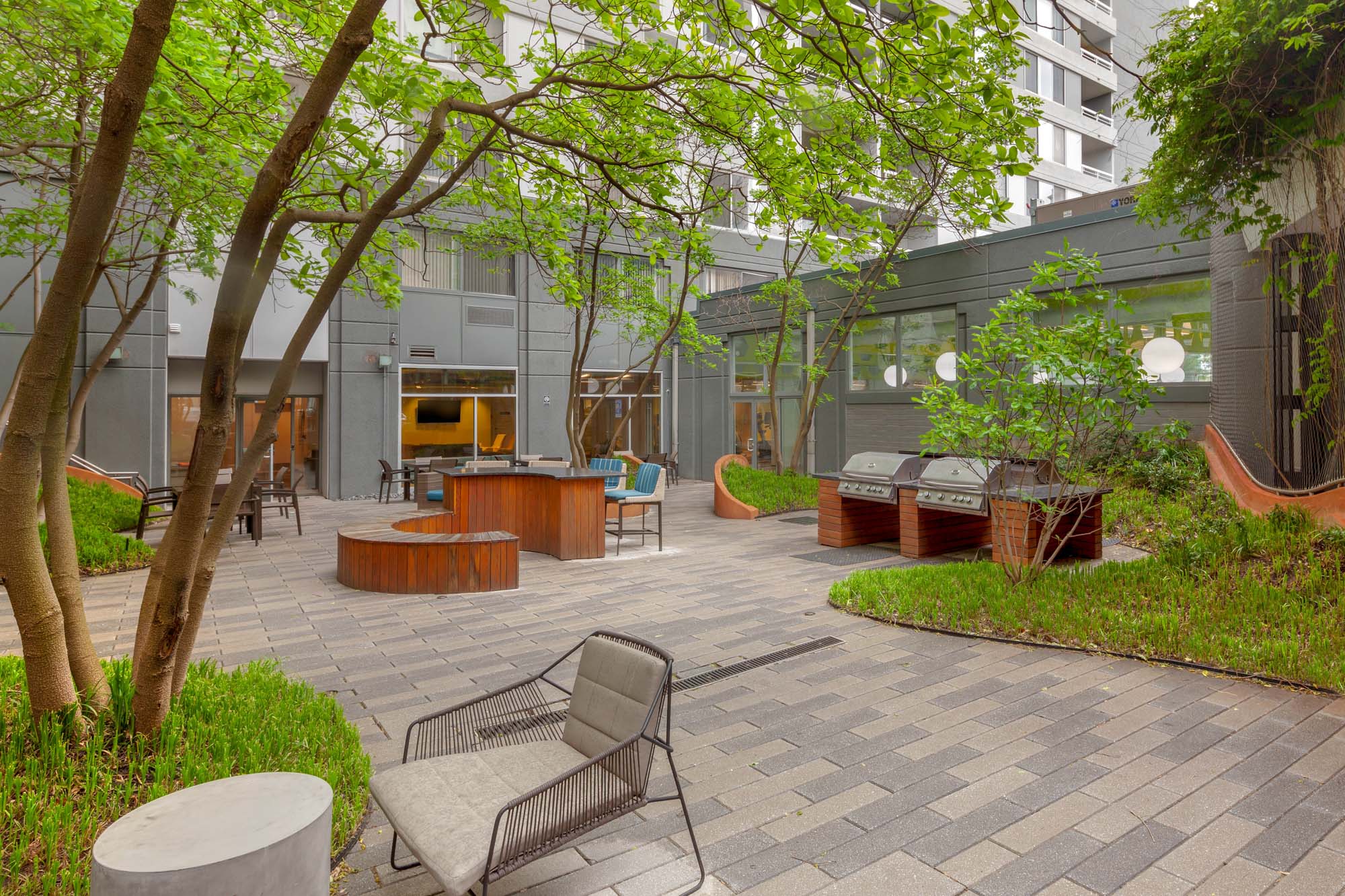 Courtyard at One Franklin Town in Philadelphia, PA